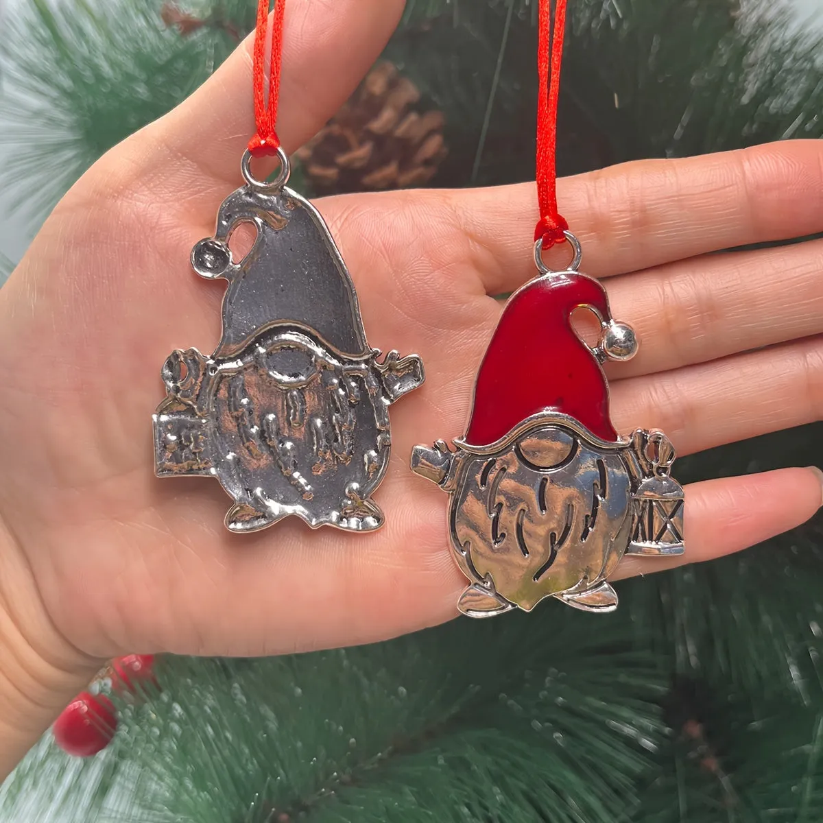 1pc Festive Metal Christmas Tree Pendant - Tree Toppers for Holiday Scene Decor, Room Decoration, Birthday Party Supplies, and Christmas Gift Ideas with Hanging Ornament Feature