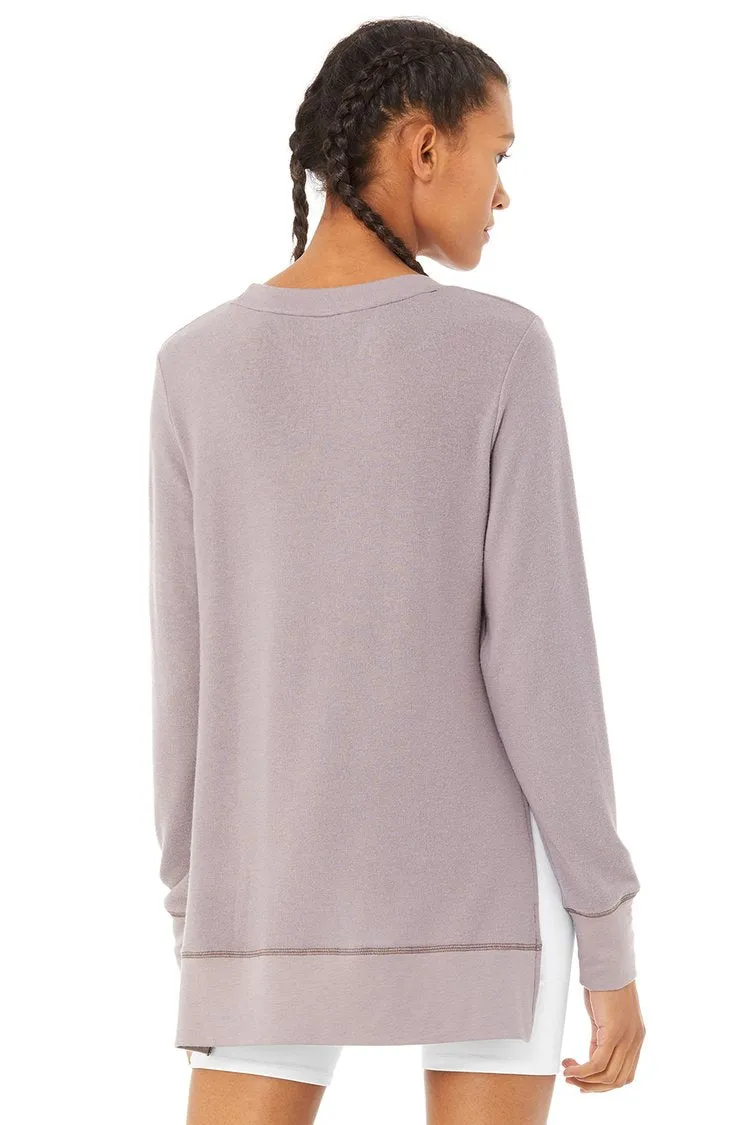 Alo Yoga Women's Glimpse Long Sleeve Pre-Washed Shirt - Lavender Smoke Grey