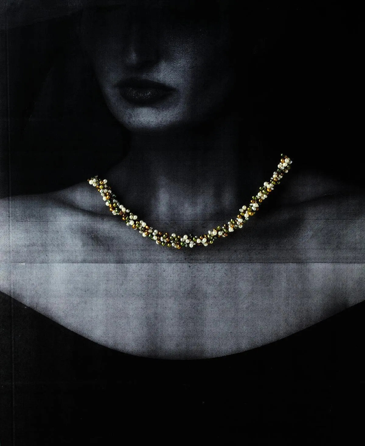 Fashionable Pearl Multi Colour Necklace