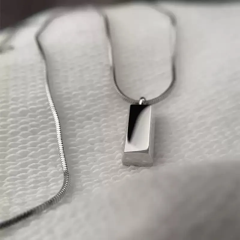 GS No. 283 Brick Necklace