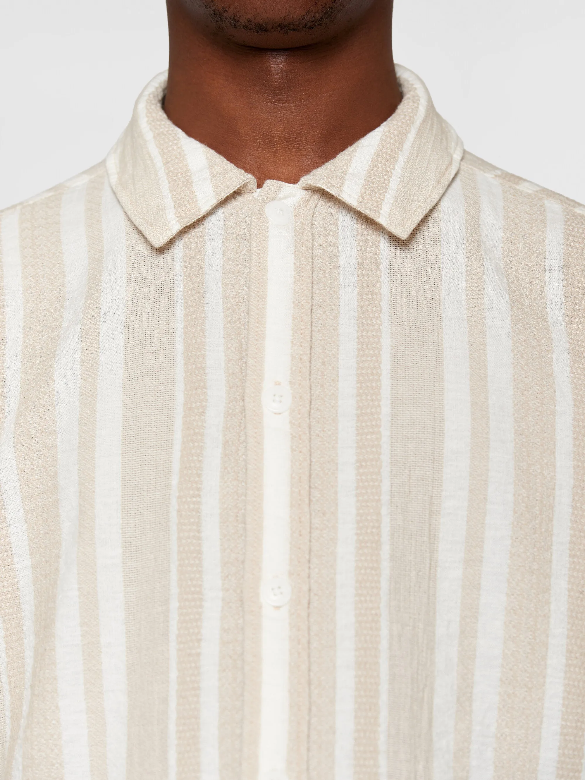 Loose jacquard woven striped shirt - GOTS/Vegan - Beige stripe