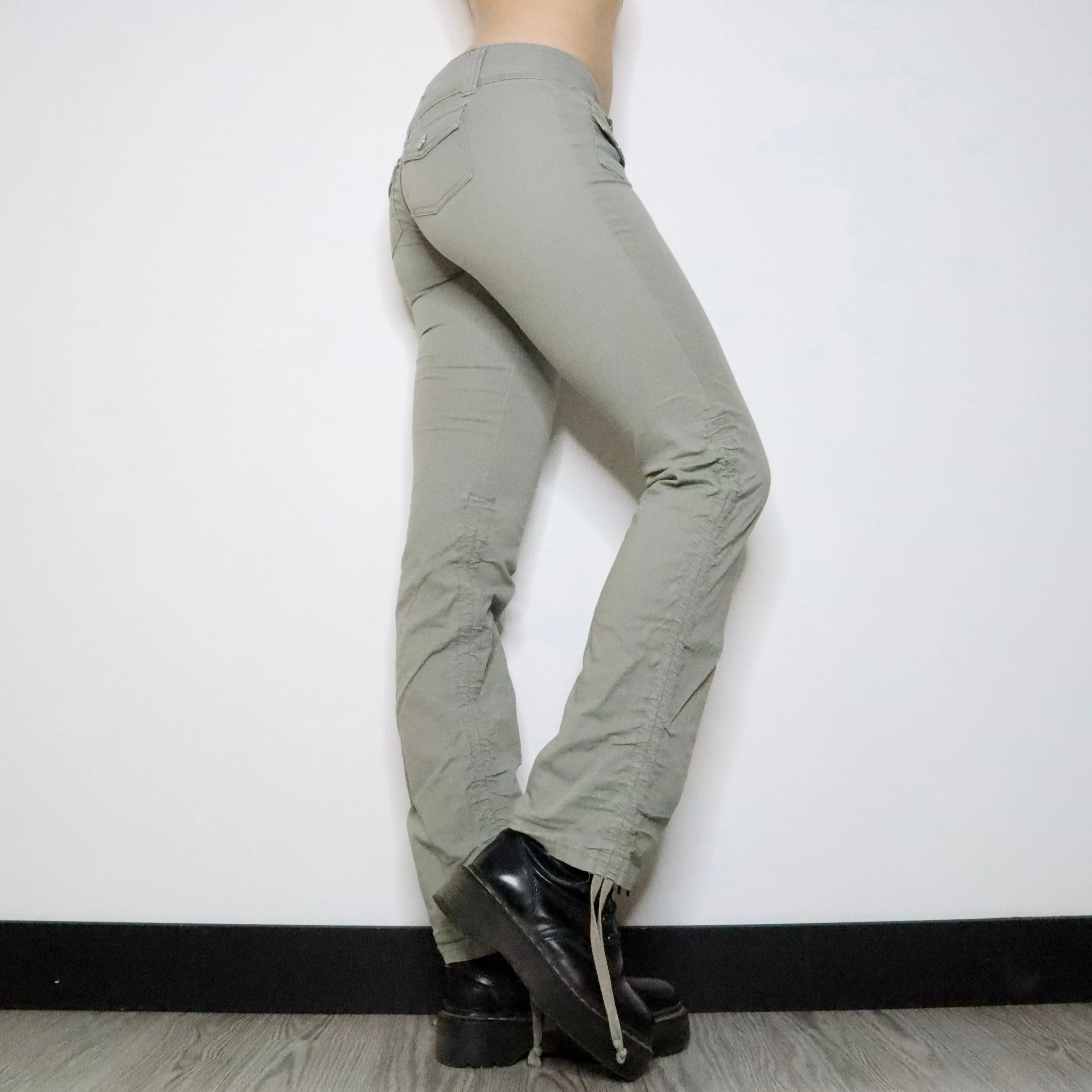 Low Rise Cargo Pants (XS-S)