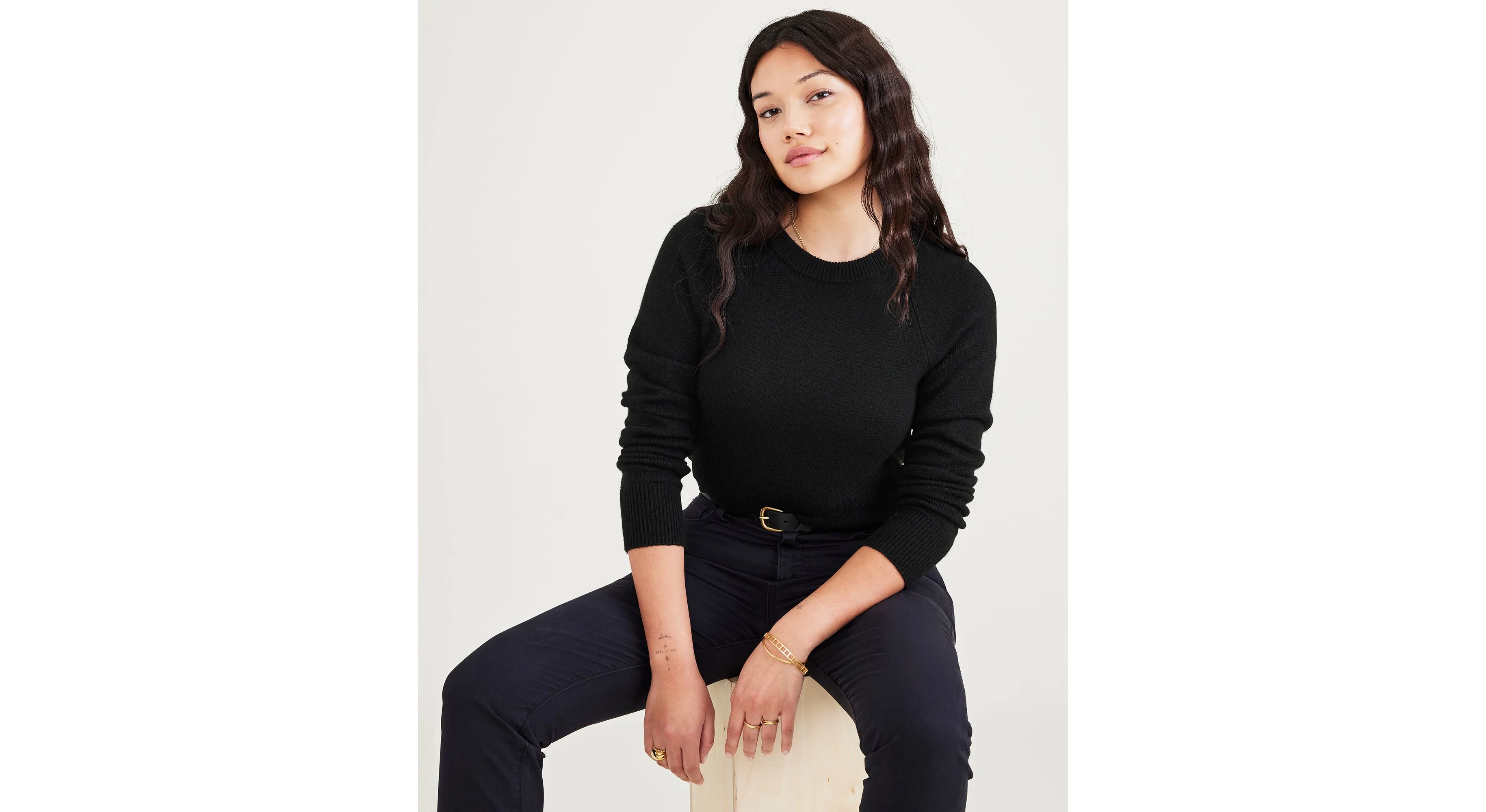 Women's Classic Fit Crewneck Sweater